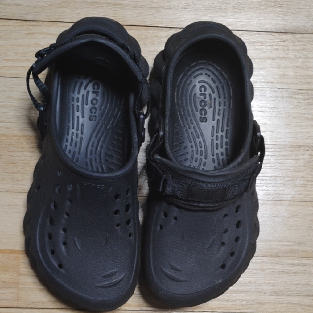 CROCS Echo Clogs - image 2